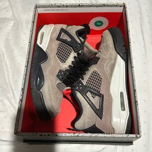Air Jordan 4 Retro Taupe Haze
